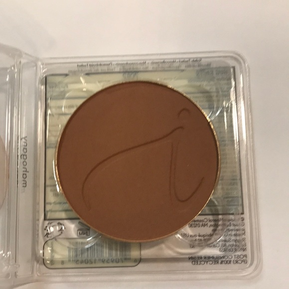 mahogany Pure Pressed Mineral Foundation Base - Picture 1 of 3